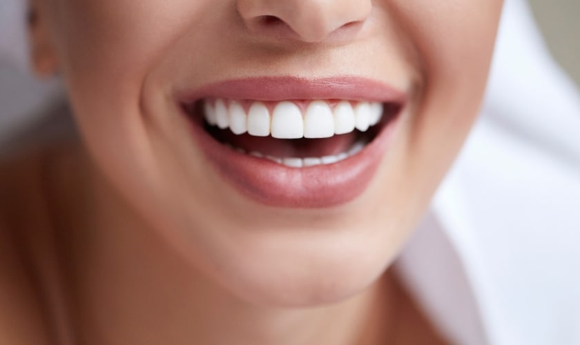 Dentist Sugar Land offers teeth whitening at Floss Dental Sugar Land